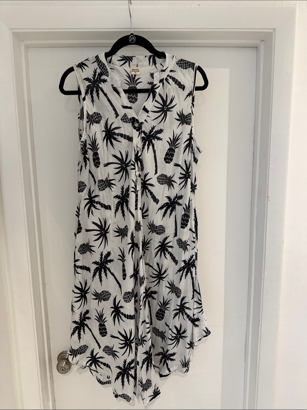 Seven Islands Black & White Midi Dress